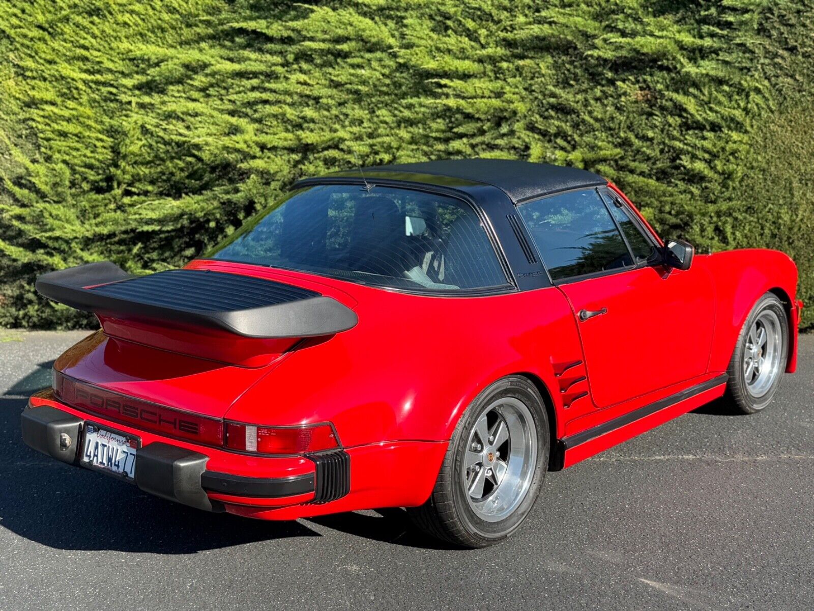 Porsche-911-1976-6
