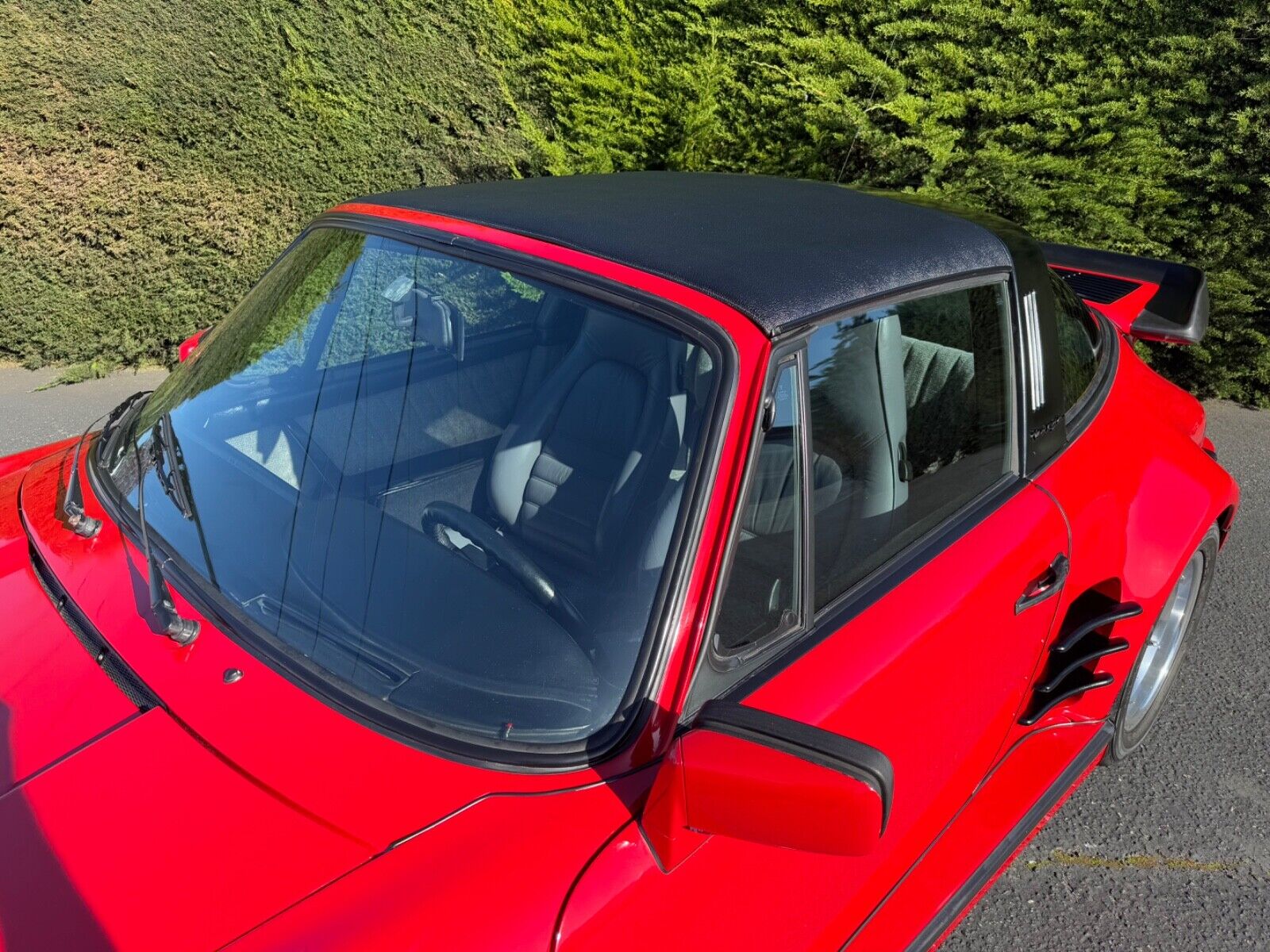 Porsche-911-1976-8