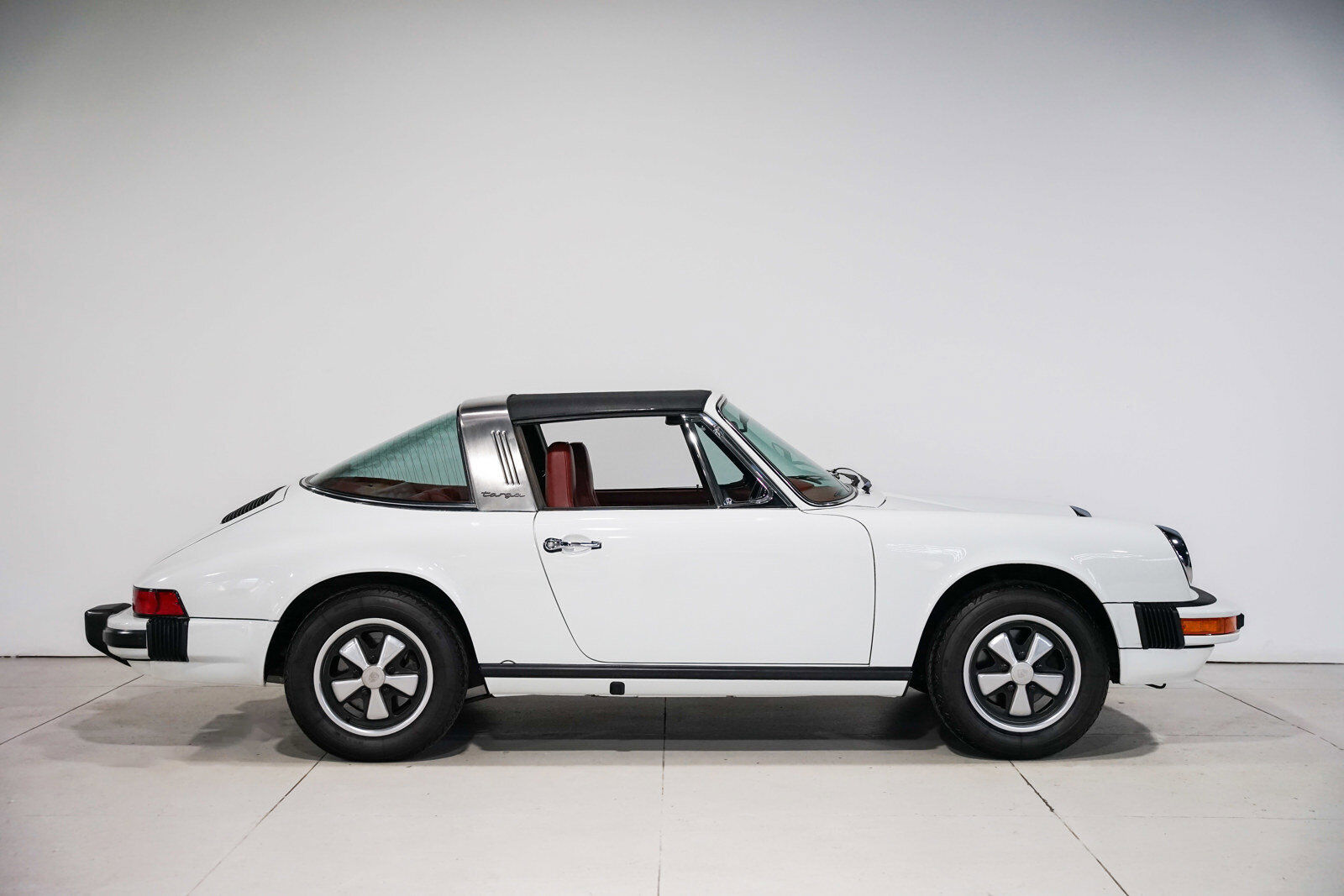 Porsche-911-1976-TARGA-1