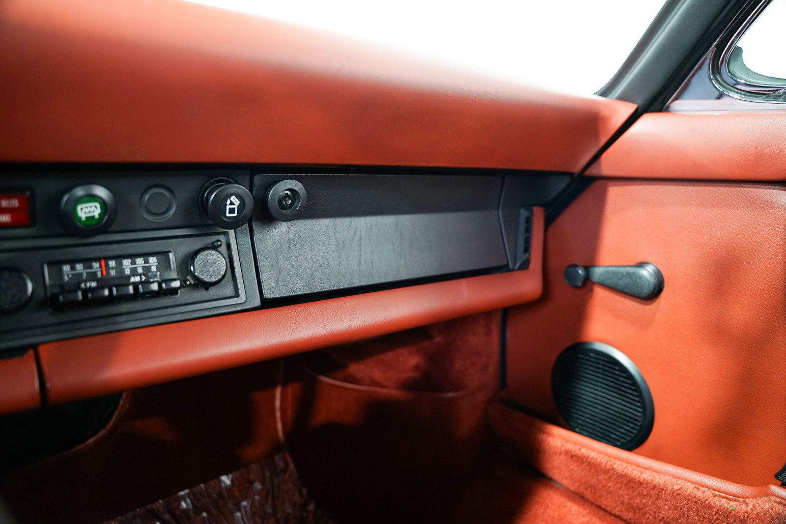 Porsche-911-1976-TARGA-15