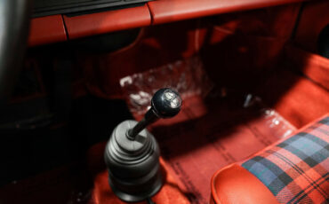 Porsche-911-1976-TARGA-16
