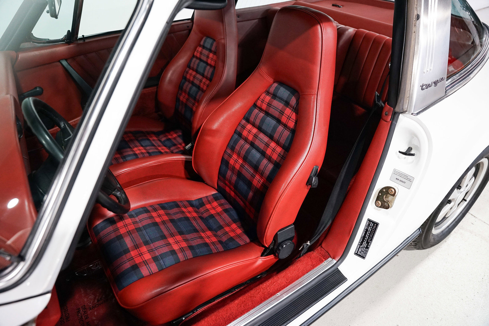 Porsche-911-1976-TARGA-20