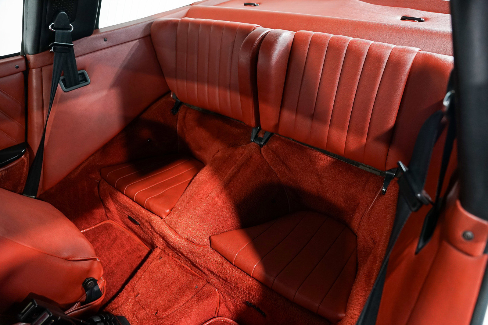 Porsche-911-1976-TARGA-22