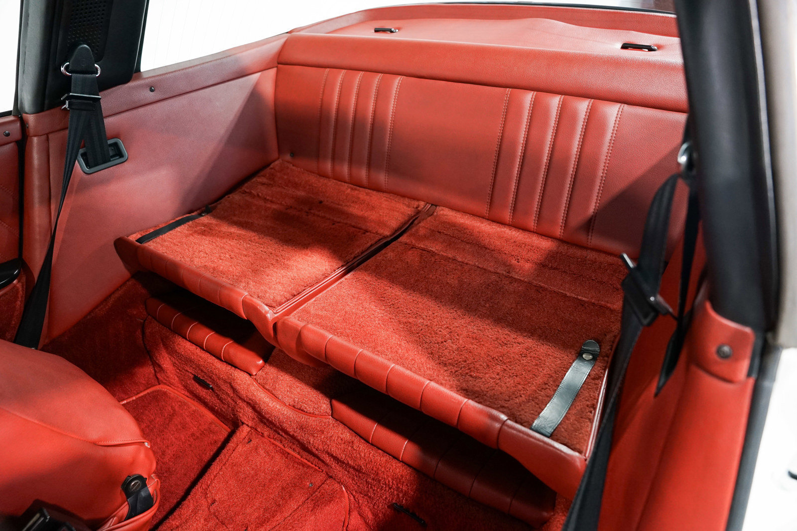 Porsche-911-1976-TARGA-23