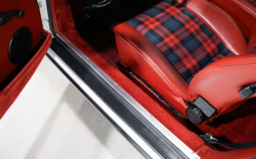 Porsche-911-1976-TARGA-24