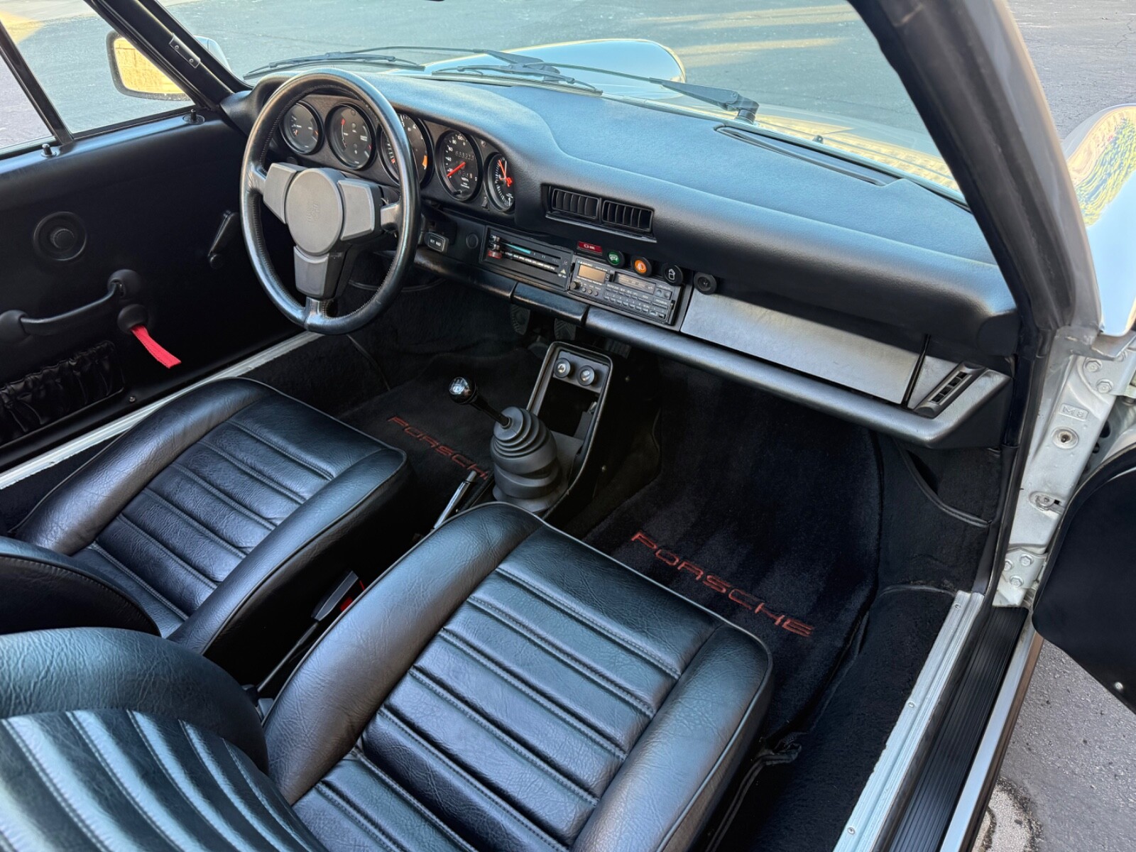 Porsche-911-1978-11