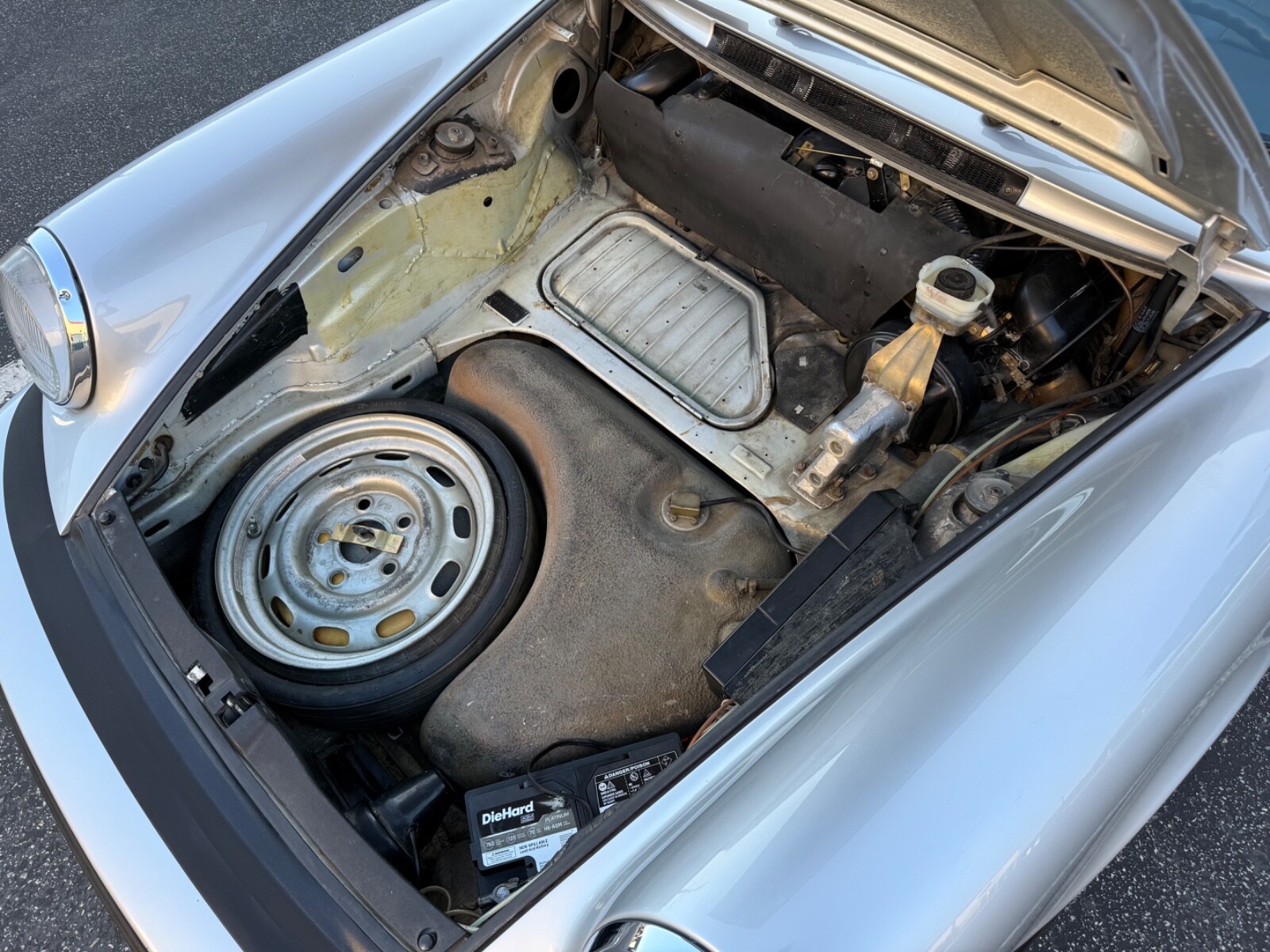 Porsche-911-1978-15