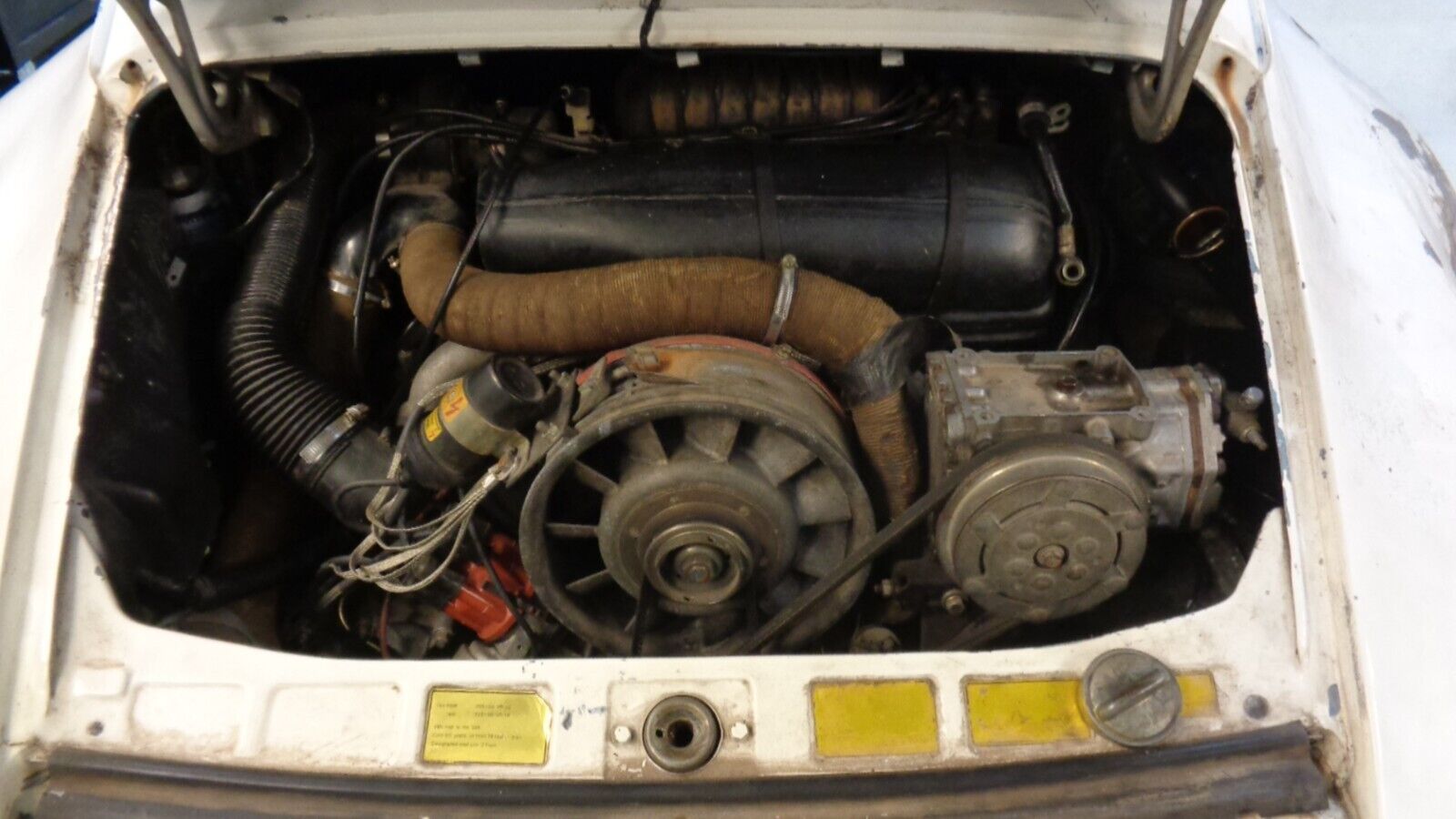 Porsche-911-1980-Coupe-19