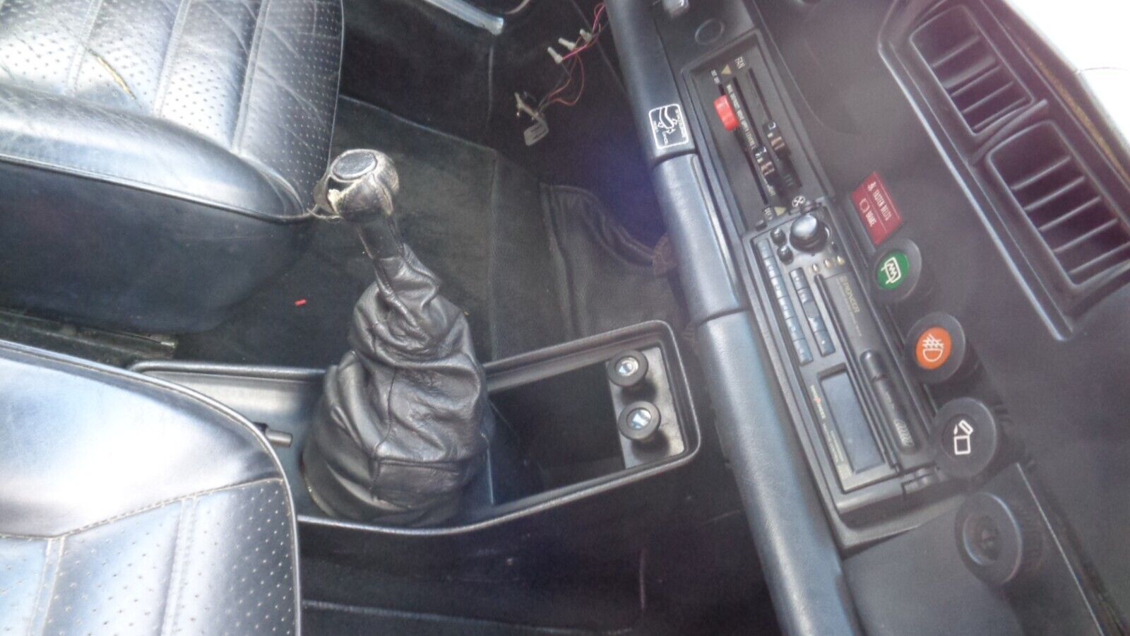 Porsche-911-1980-Coupe-35
