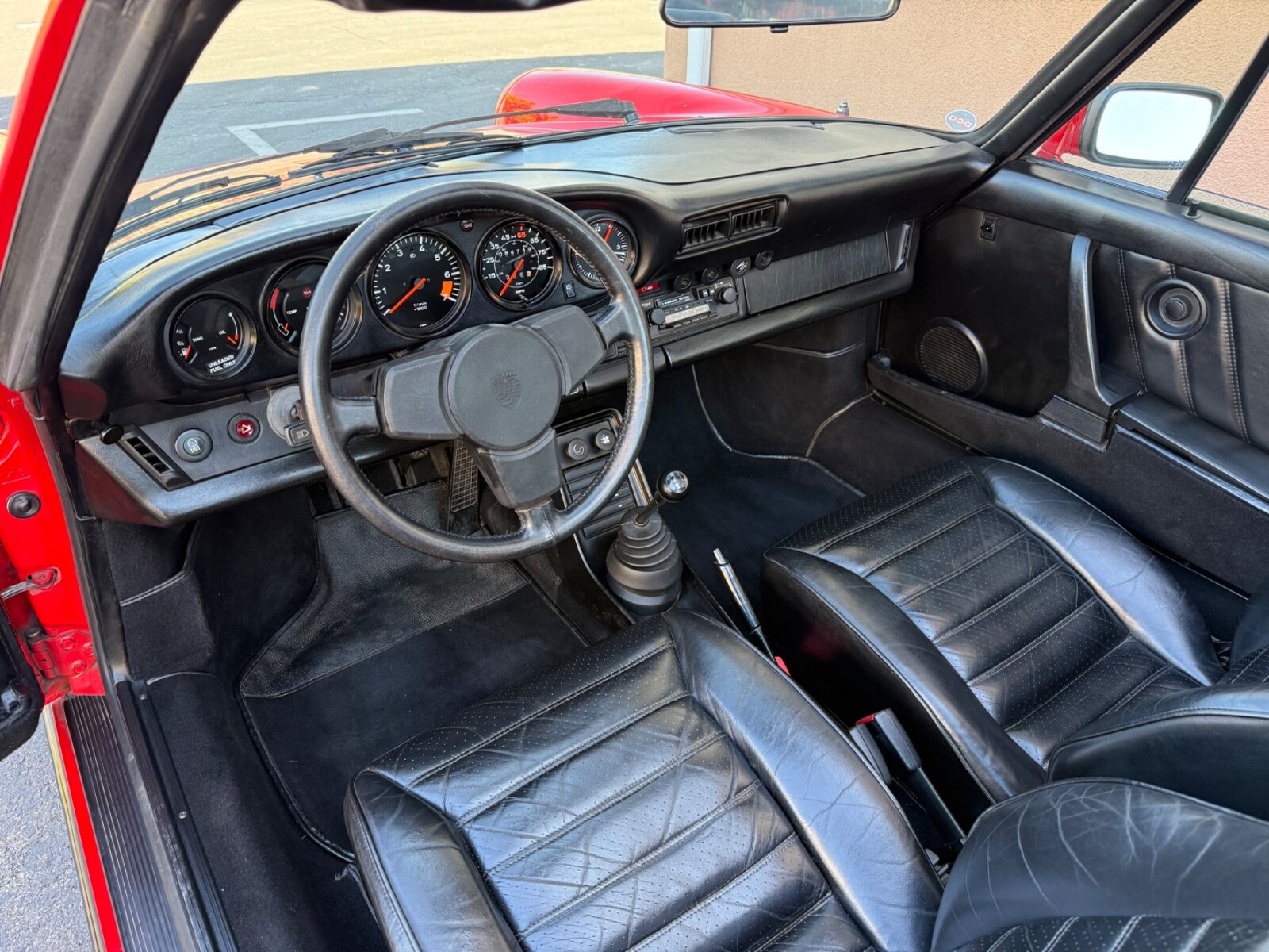 Porsche-911-1981-10