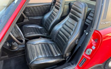 Porsche-911-1981-8
