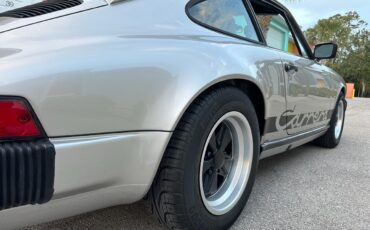 Porsche-911-1982-Coupe-11