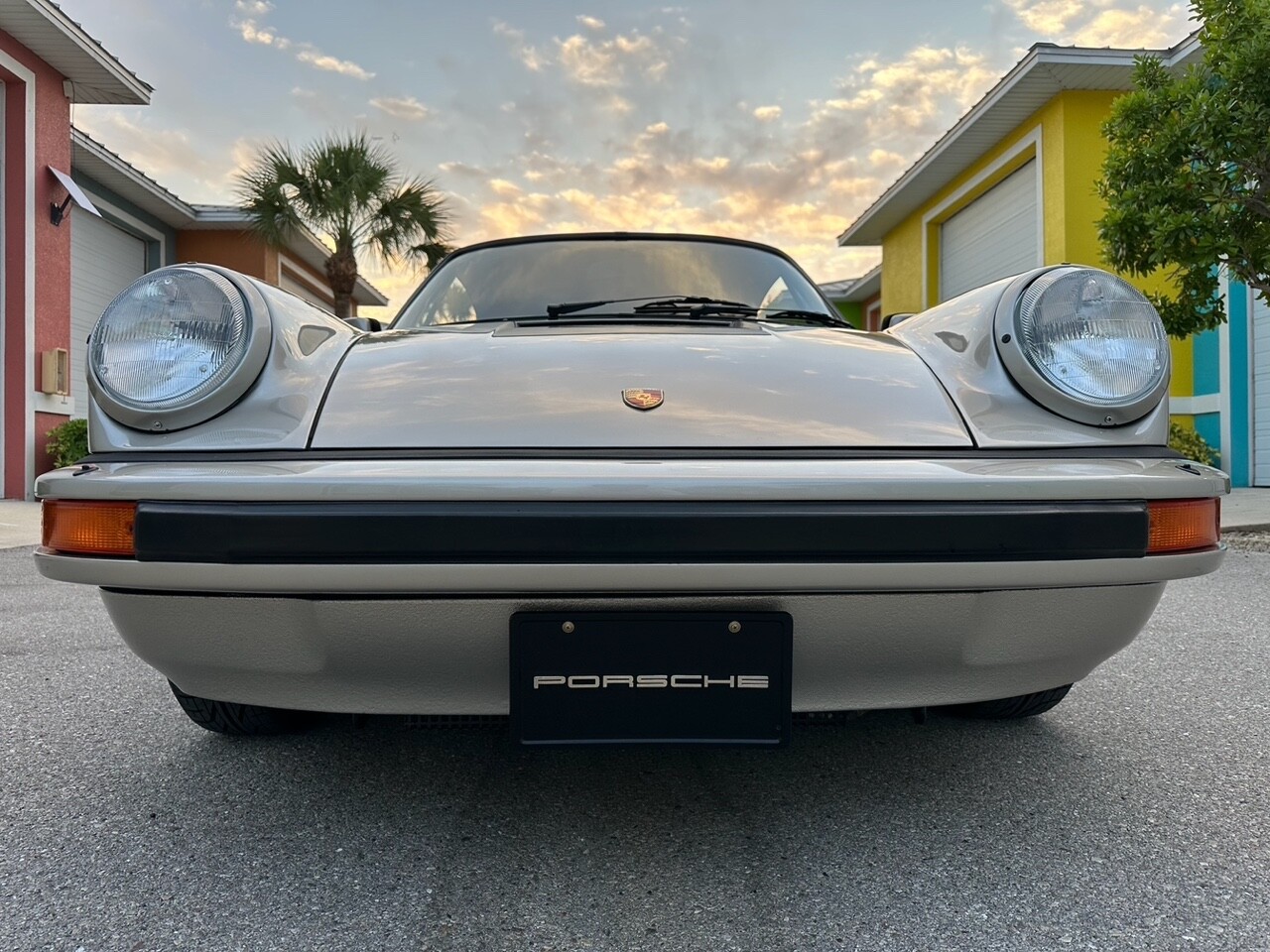 Porsche-911-1982-Coupe-14
