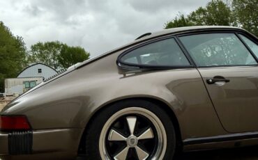 Porsche-911-1982-Coupe-14
