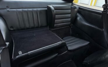 Porsche-911-1982-Coupe-20