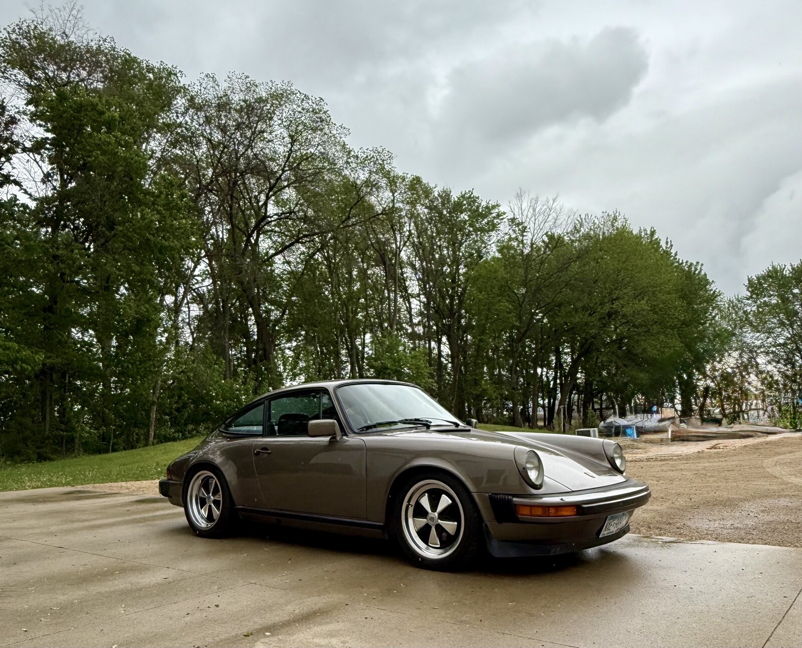 Porsche-911-1982-Coupe-3