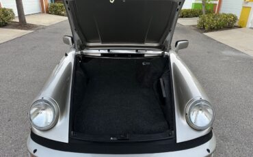 Porsche-911-1982-Coupe-34