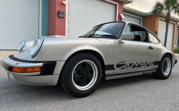 Porsche-911-1982-Coupe-4