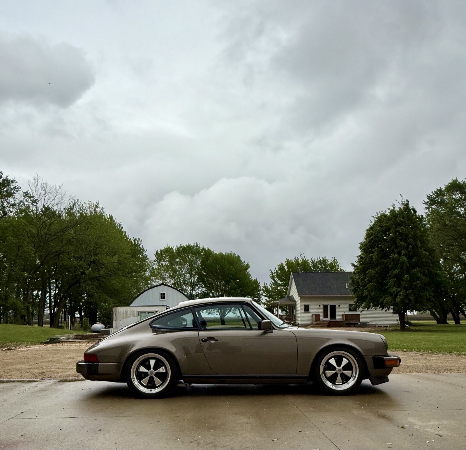 Porsche-911-1982-Coupe-4