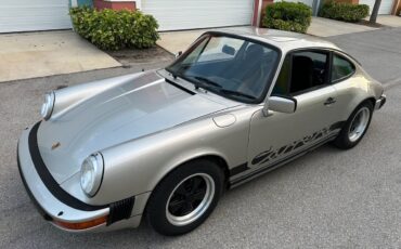 Porsche-911-1982-Coupe-5