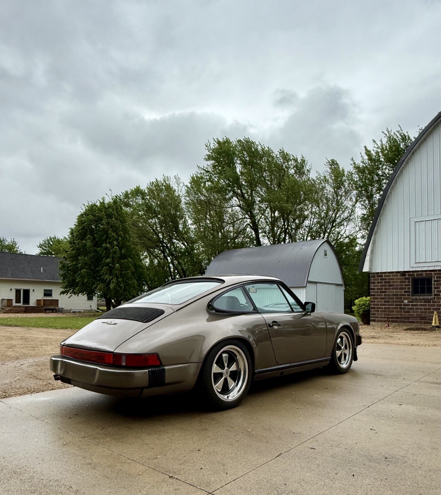 Porsche-911-1982-Coupe-5