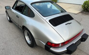 Porsche-911-1982-Coupe-7