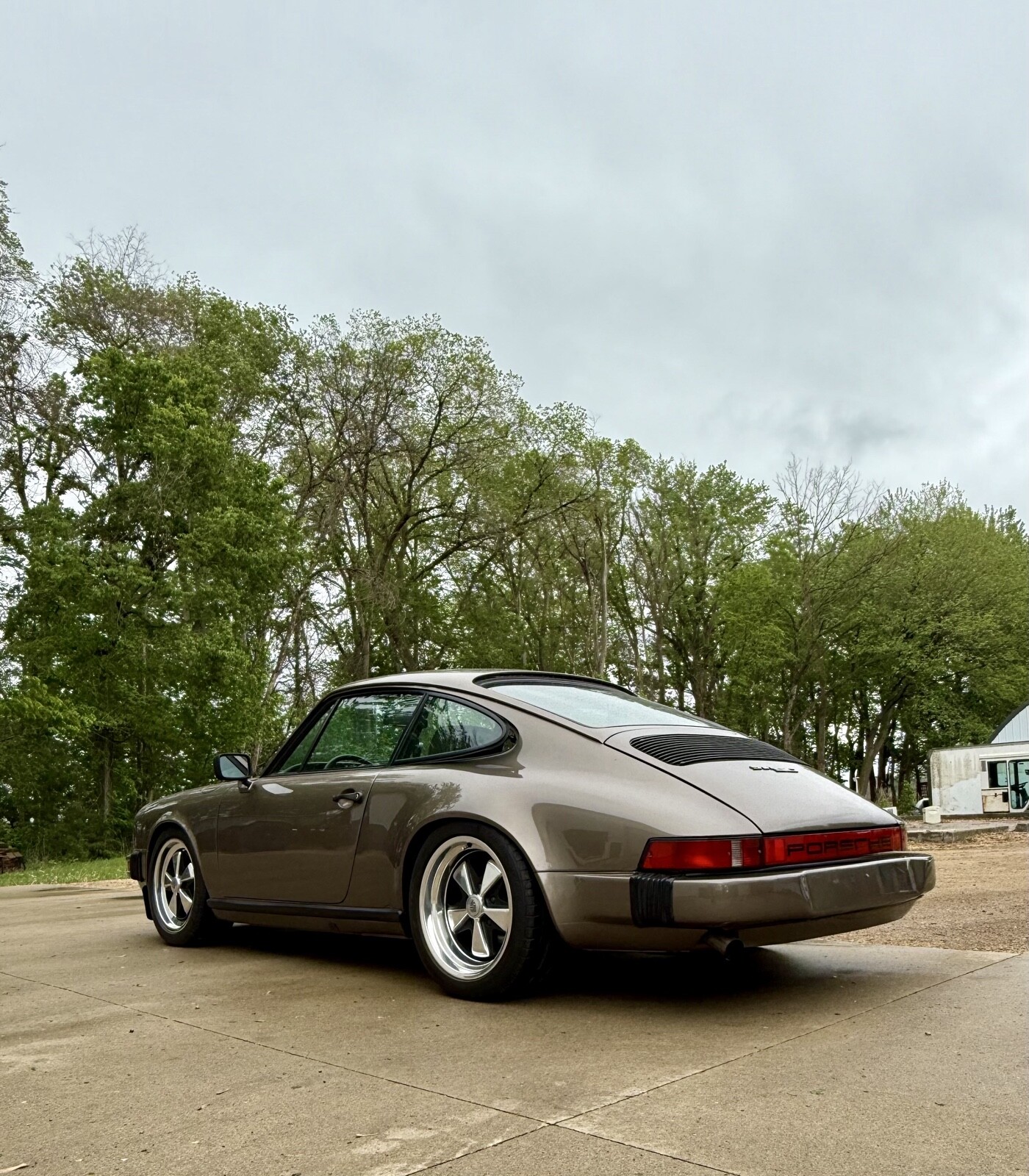 Porsche-911-1982-Coupe-8