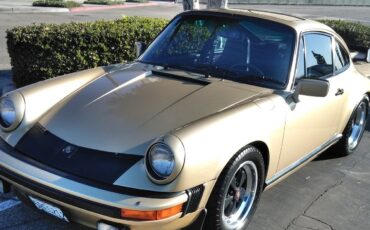 Porsche-911-1983-Coupe-10