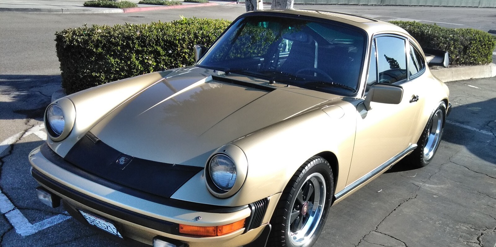 Porsche-911-1983-Coupe-10