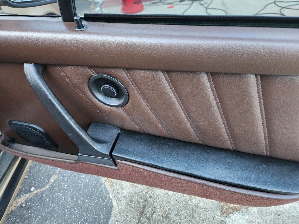 Porsche-911-1983-Coupe-6