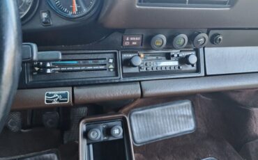 Porsche-911-1983-Coupe-8