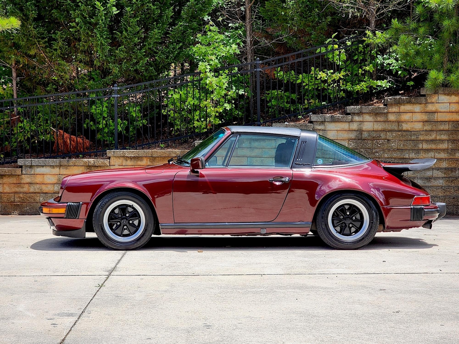 Porsche-911-1984-Targa-1