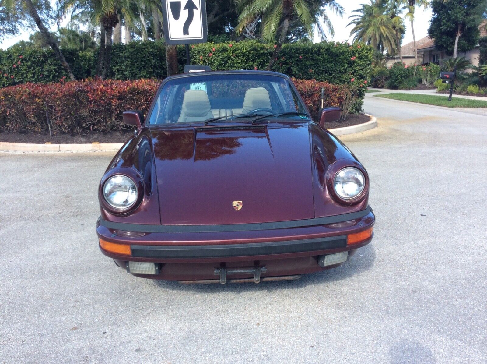 Porsche-911-1984-Targa-1