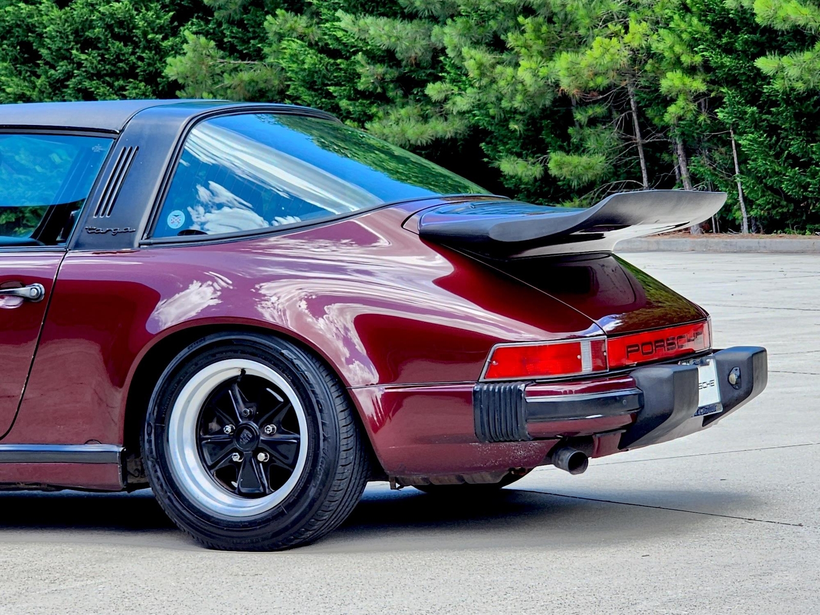 Porsche-911-1984-Targa-10