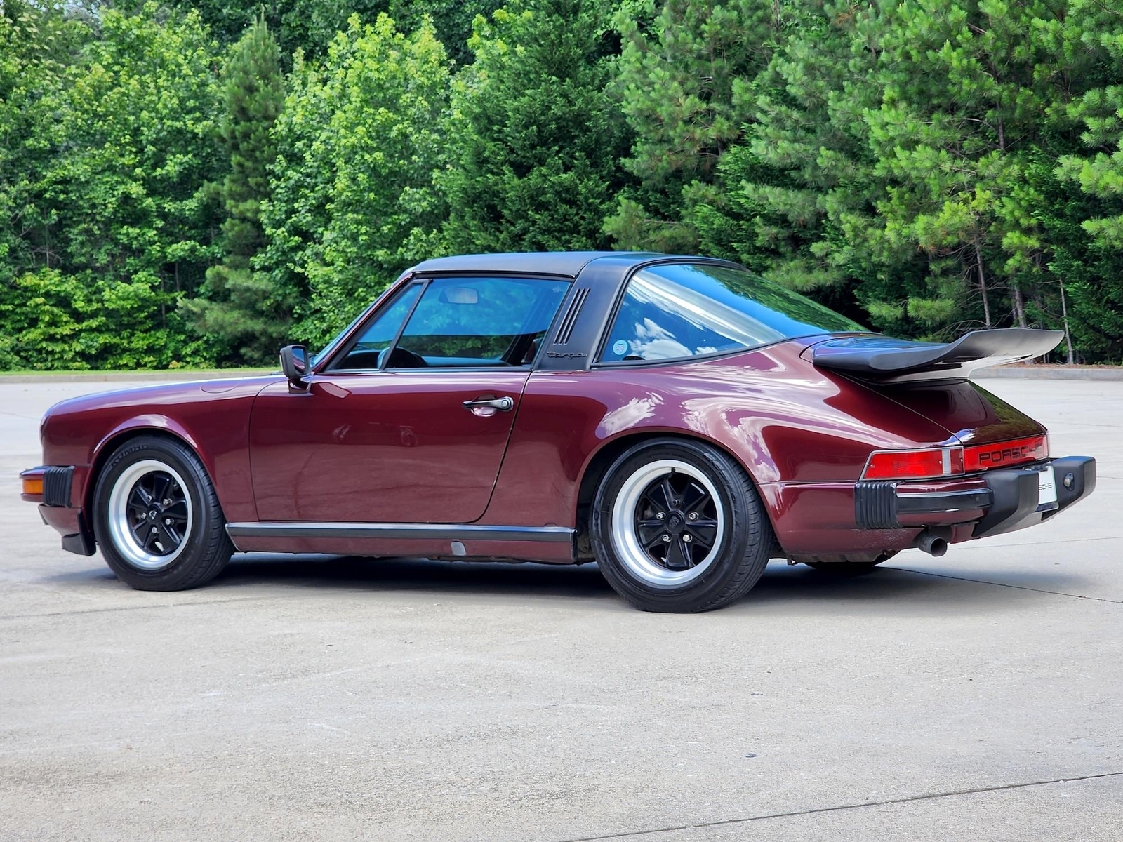 Porsche-911-1984-Targa-12