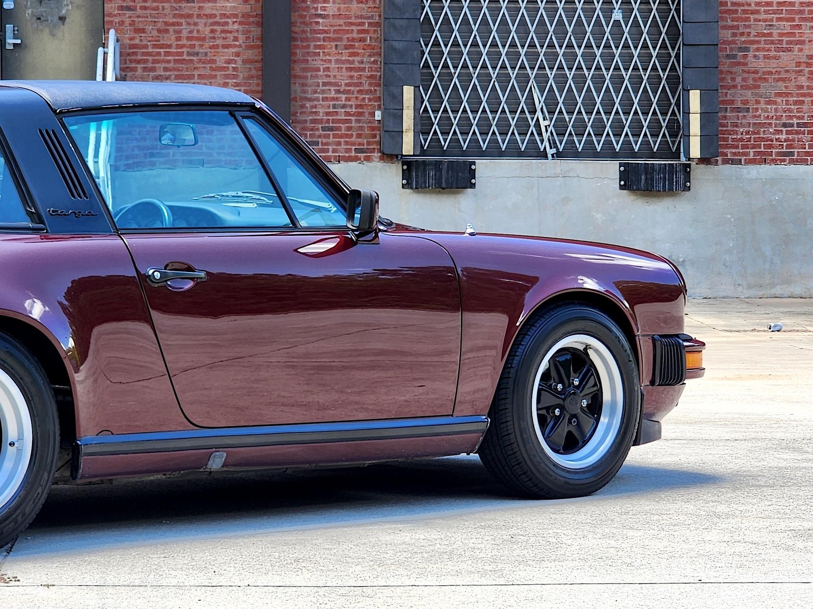 Porsche-911-1984-Targa-16