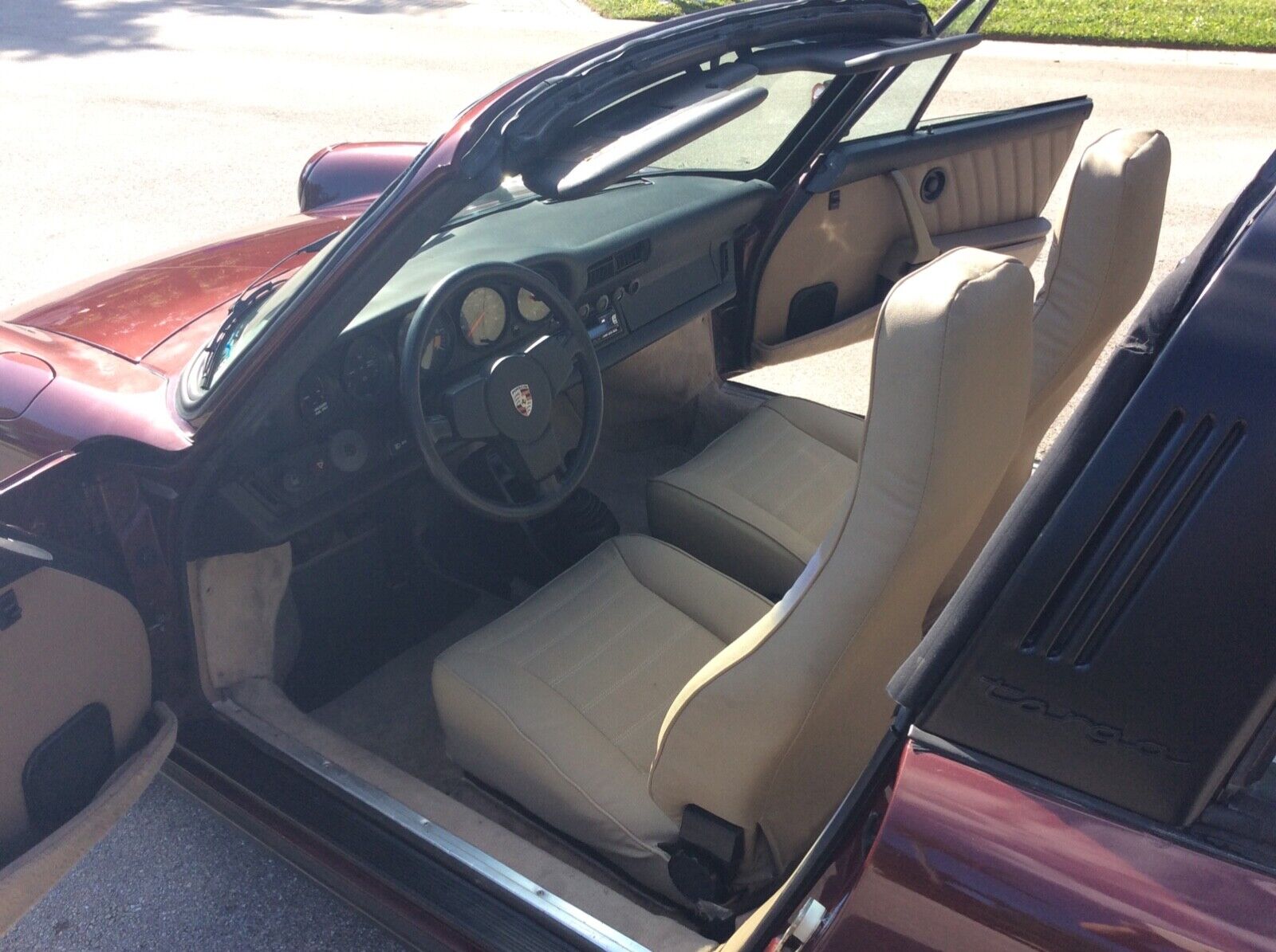 Porsche-911-1984-Targa-16