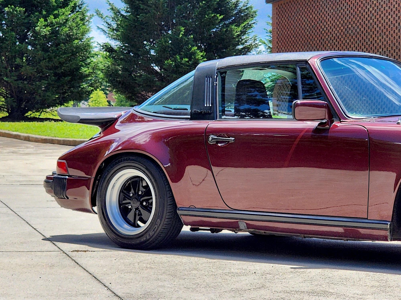 Porsche-911-1984-Targa-20
