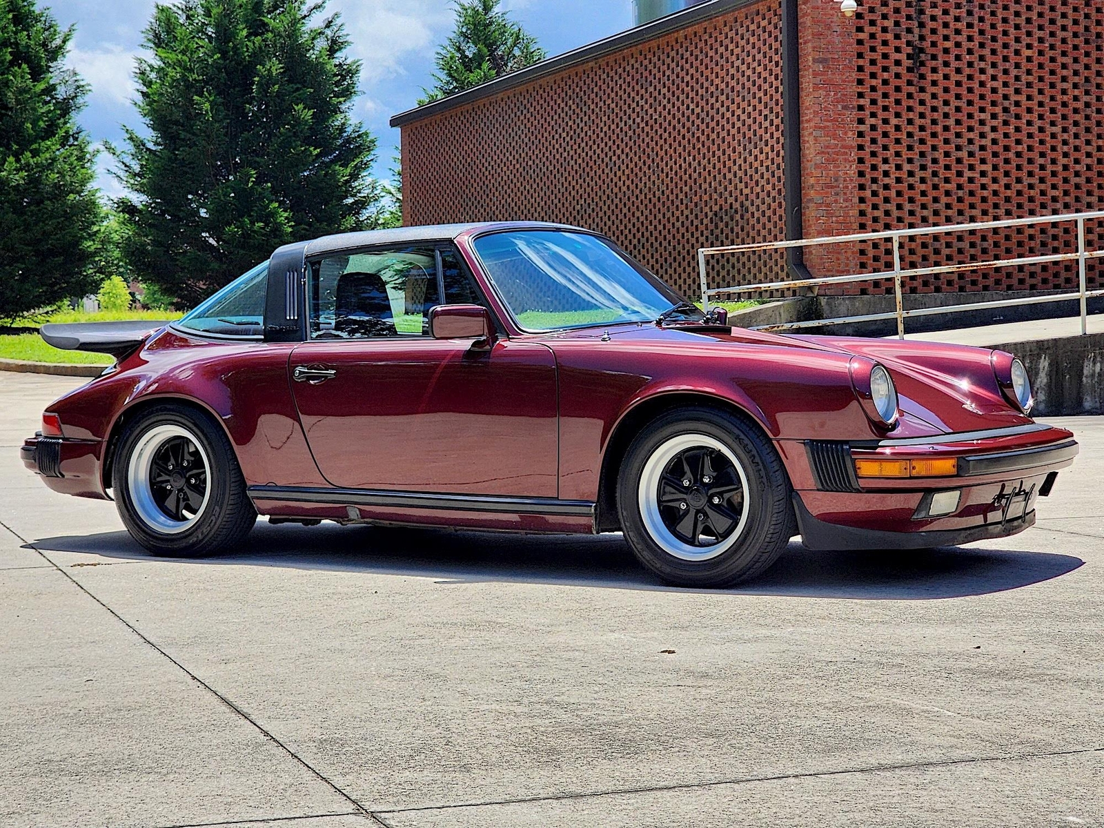Porsche-911-1984-Targa-22