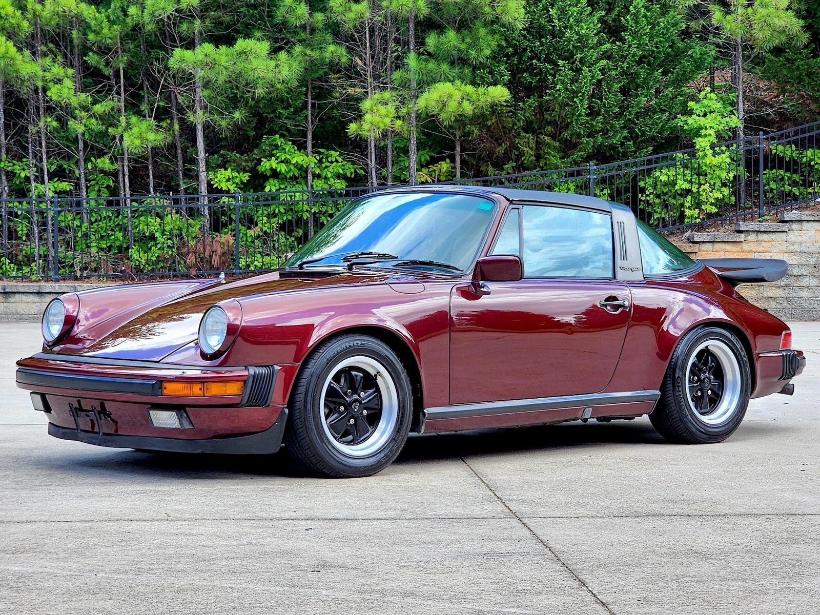 Porsche-911-1984-Targa-5