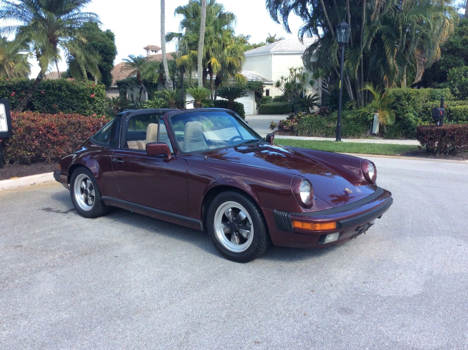Porsche-911-1984-Targa-7