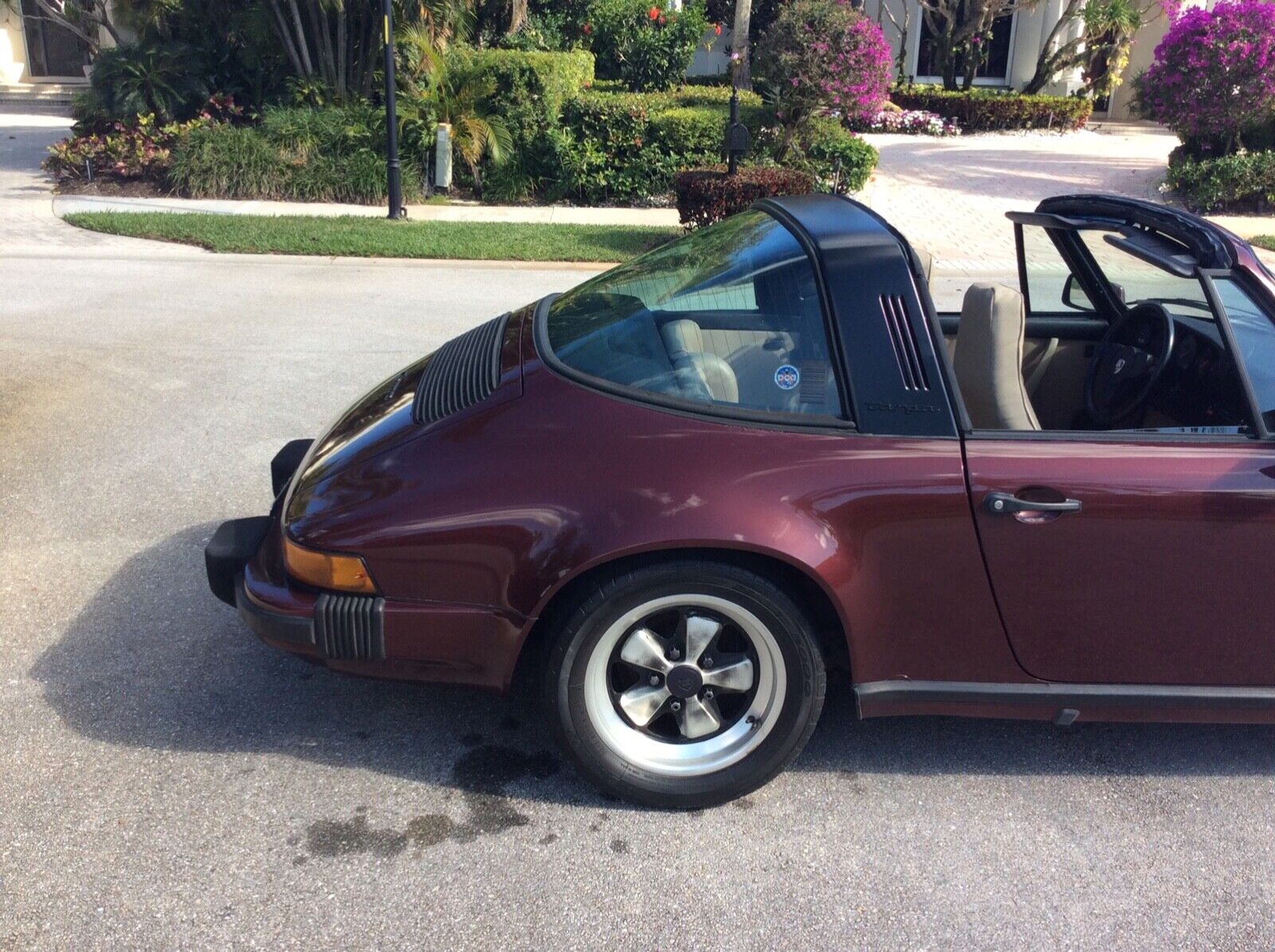 Porsche-911-1984-Targa-8