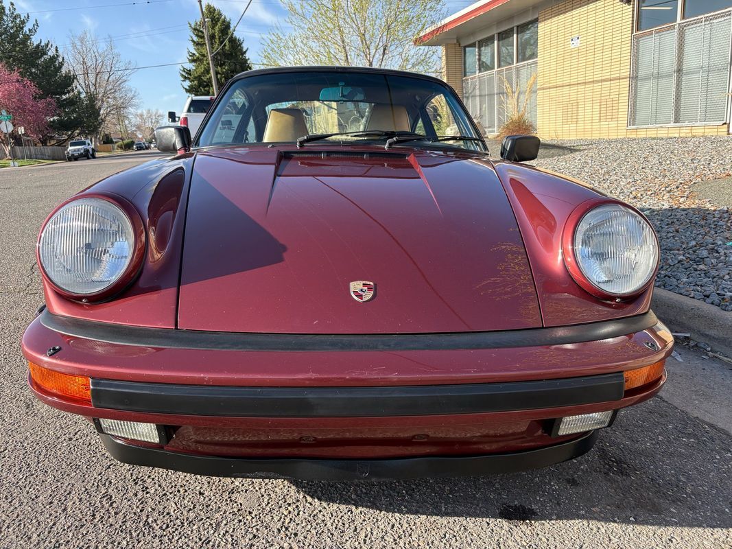 Porsche-911-1985-12