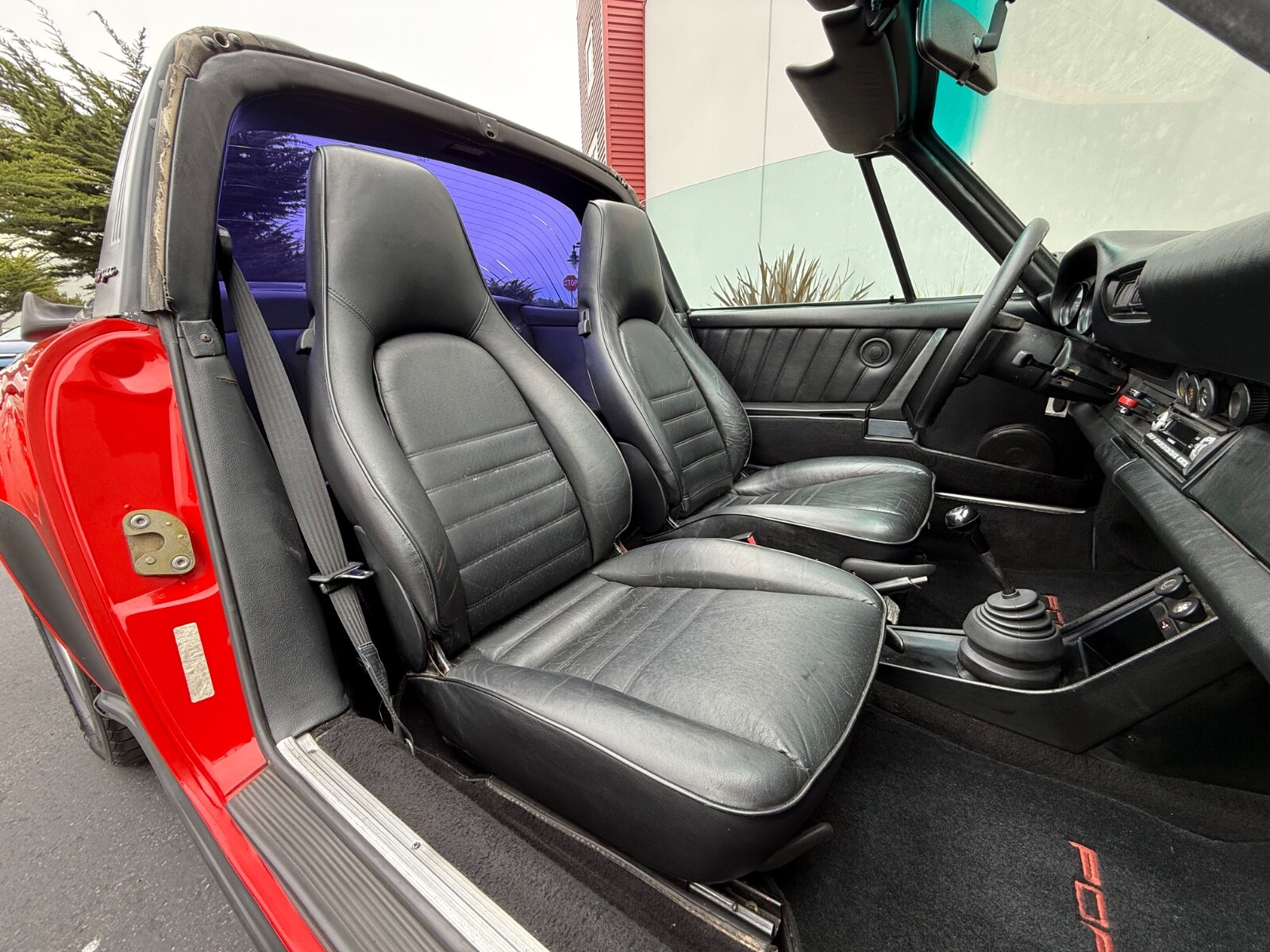 Porsche-911-1985-13