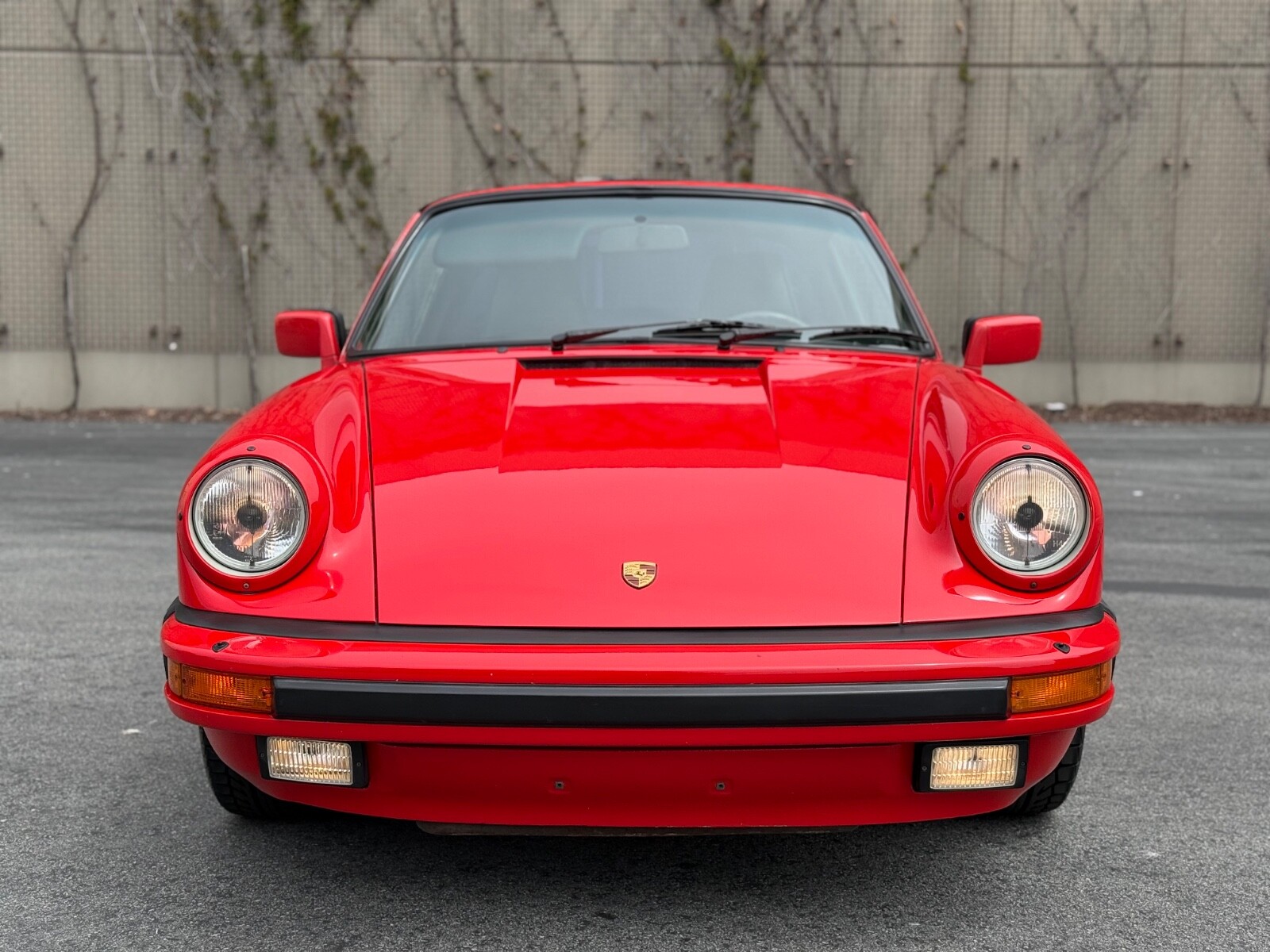 Porsche-911-1985-2