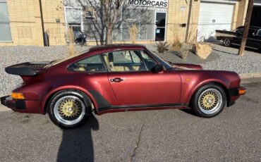 Porsche-911-1985-23