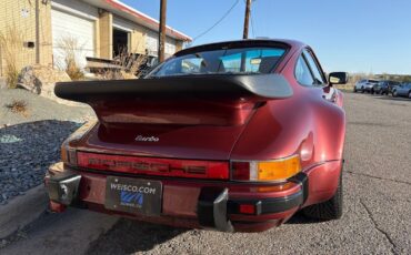 Porsche-911-1985-29