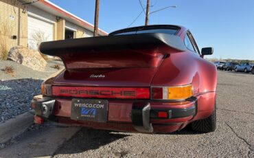 Porsche-911-1985-30