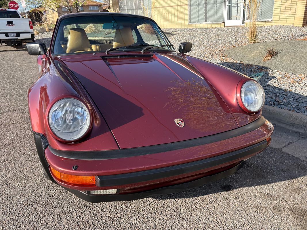 Porsche-911-1985-32