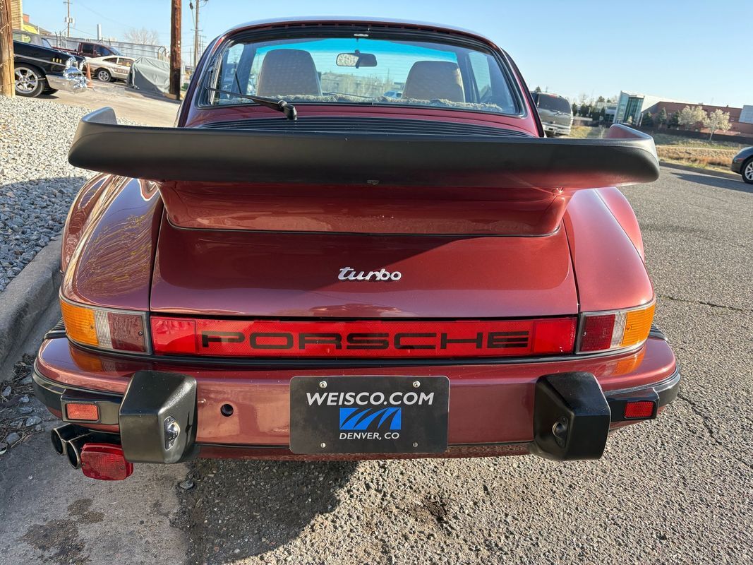 Porsche-911-1985-5